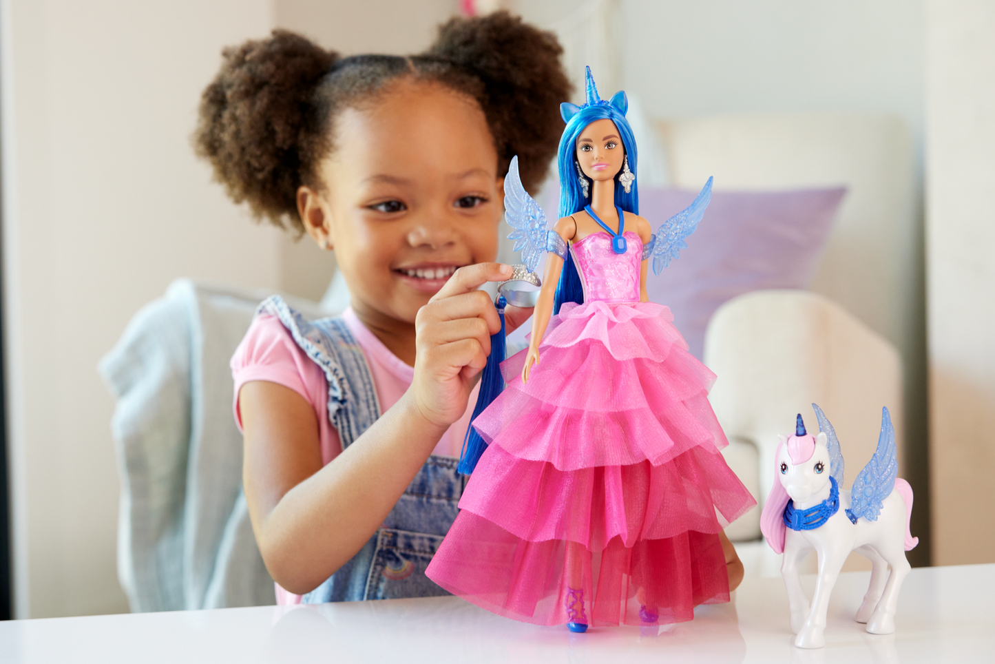 Barbie  65Anniversaire  Poup¨¦e et Animal  Licorne Ail¨¦e, Ch. Bleus